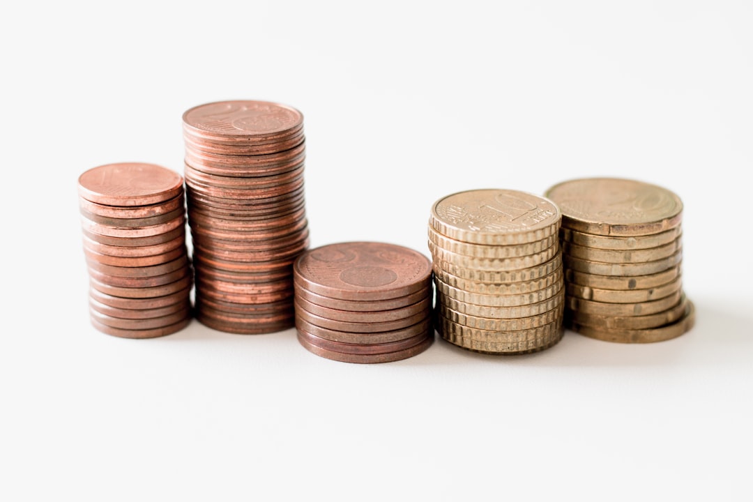 How to Balance Paying Off Debt and Saving at the Same Time